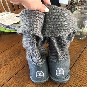 Size 8 bear paw sweater boots